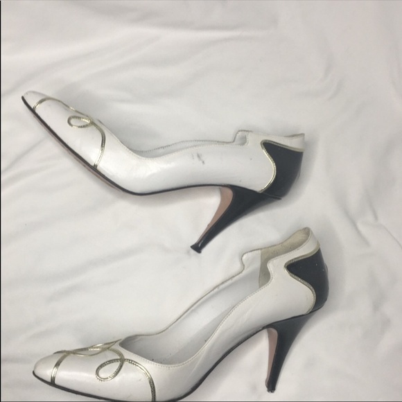 VERSNAI BLACK AND WHITE HEELS - Picture 2 of 7